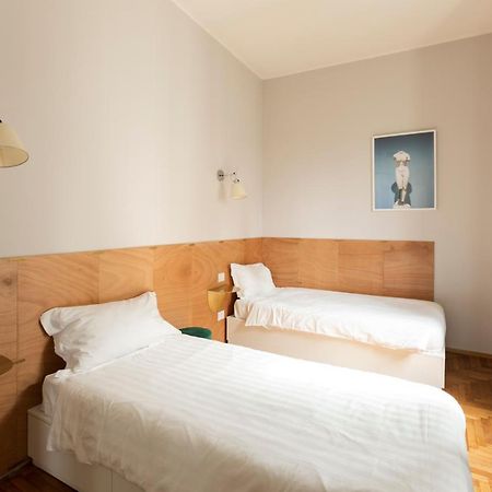 Duomo Big Apartment Milan Bagian luar foto