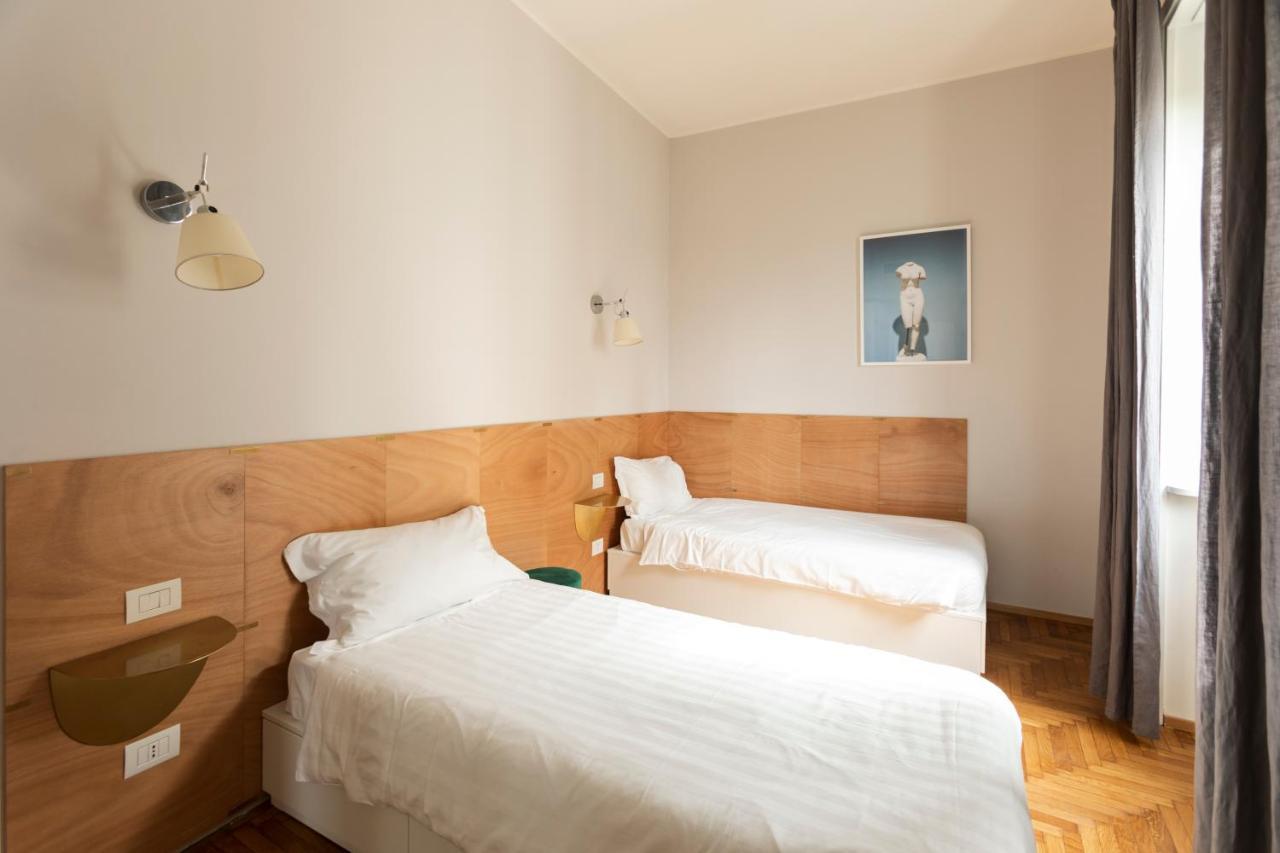 Duomo Big Apartment Milan Bagian luar foto